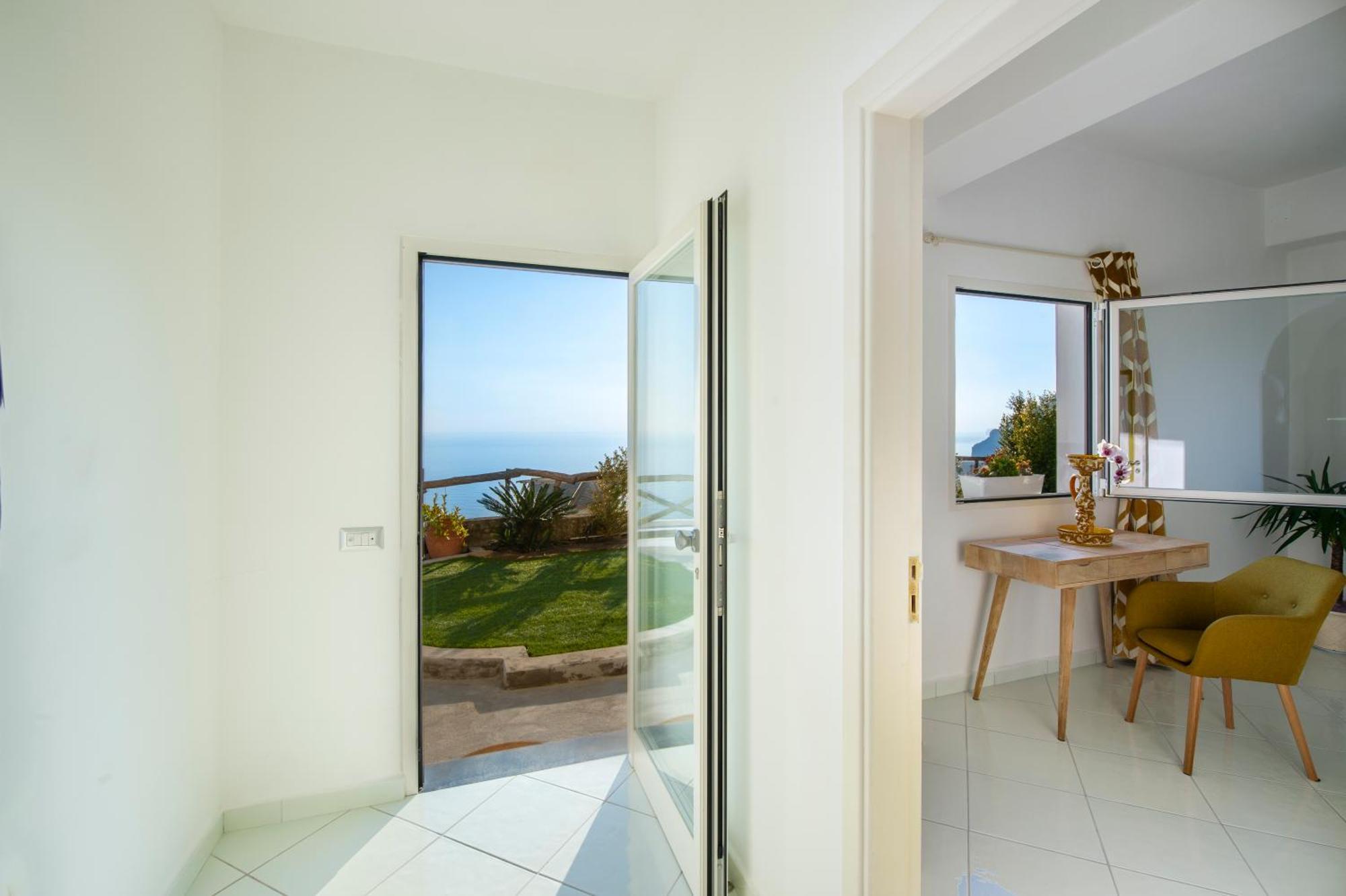 Aria Di Mare,Near Elevator, Few Steps, Parking, Garden Apartment Positano Exterior photo